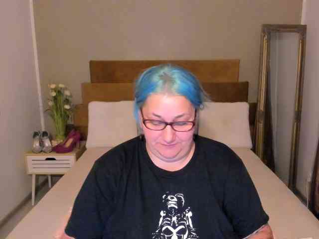 SweetBoobsM webcam