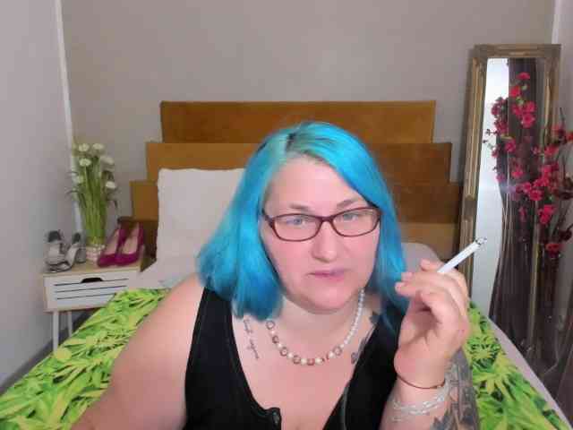 SweetBoobsM webcam
