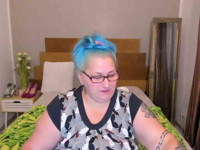 SweetBoobsM webcam