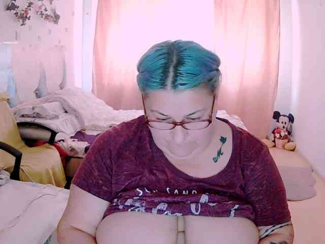 SweetBoobsM webcam