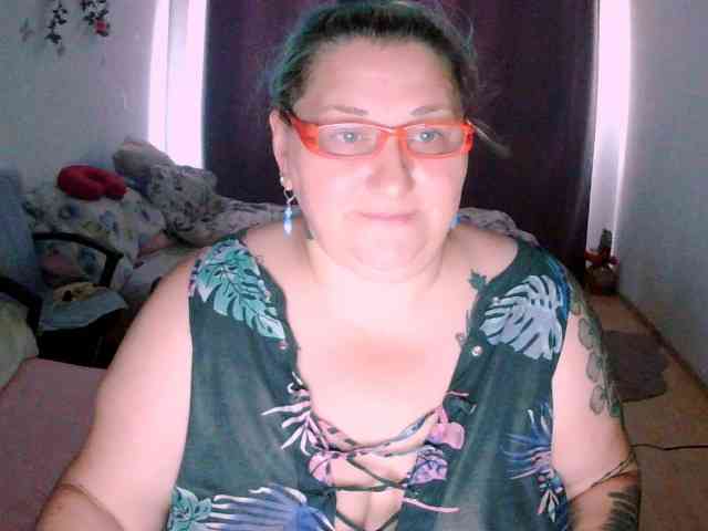 SweetBoobsM webcam