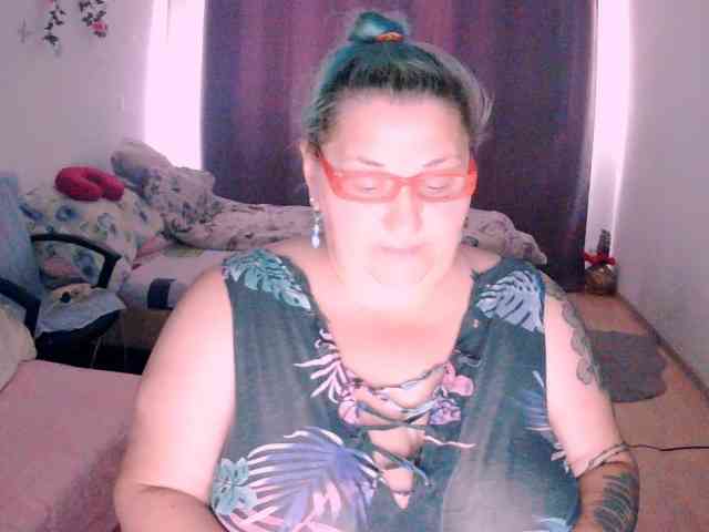 SweetBoobsM webcam