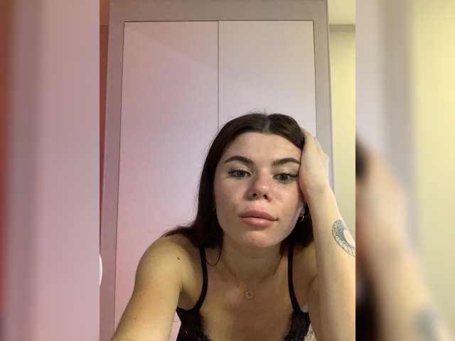 baby-Valeria live cam on BongaCams