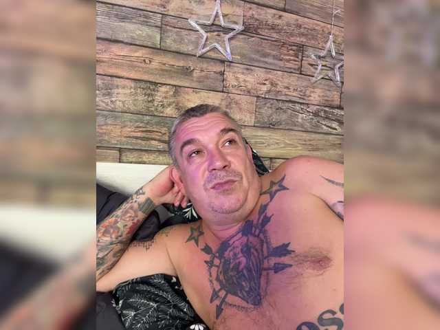 Dami-Marya's BongaCams show and profile