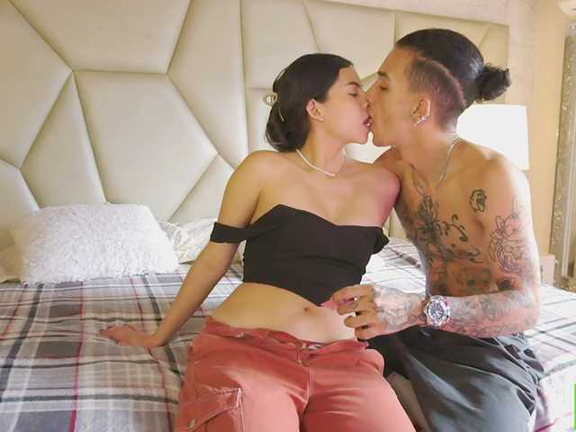 Be-Curiouss live cam on BongaCams
