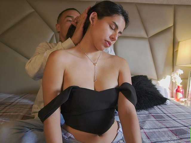 Be-Curiouss live cam on BongaCams