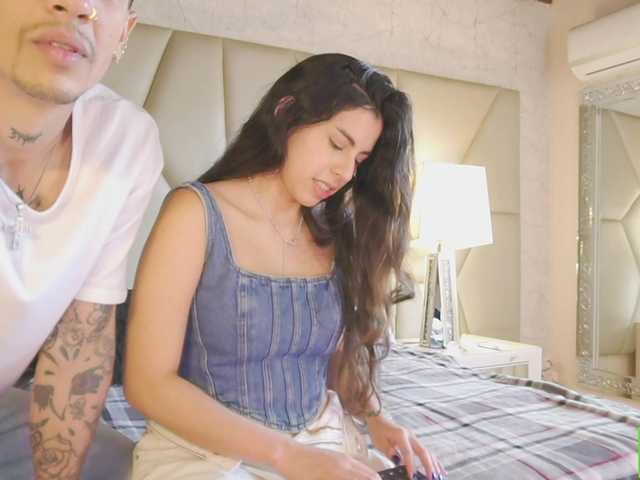 Be-Curiouss live cam on UnifiedCams