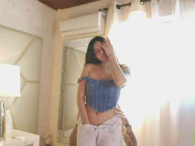 Modella: Be-Curiouss