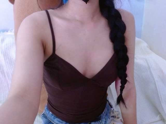 Bora2025 live cam on BongaCams