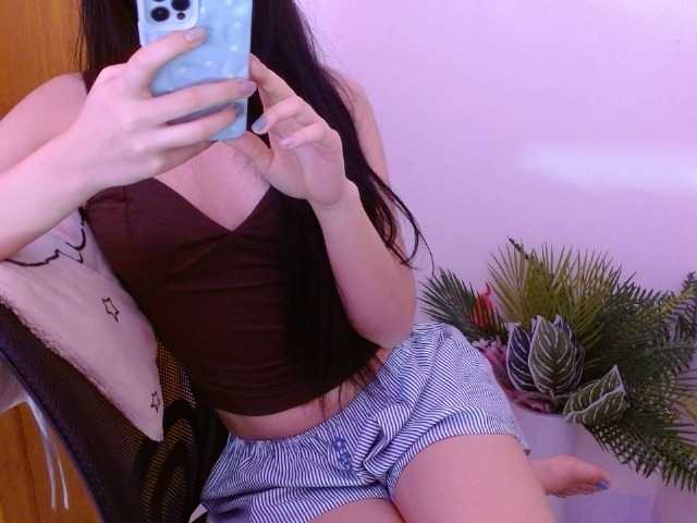 Bora2025 live cam on BongaCams