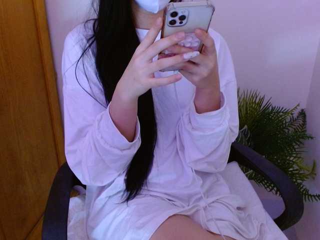 Bora2025 live cam on BongaCams