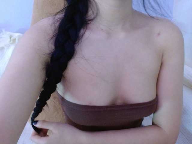 Bora2025 live cam on BongaCams