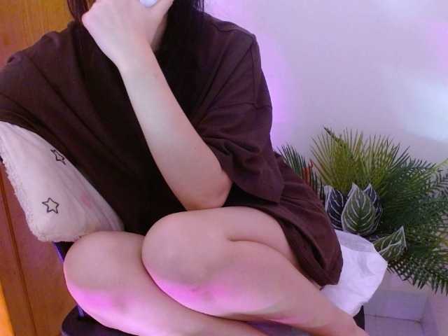 Bora2025 live cam on BongaCams