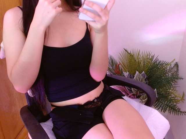 Bora2025 live cam on BongaCams