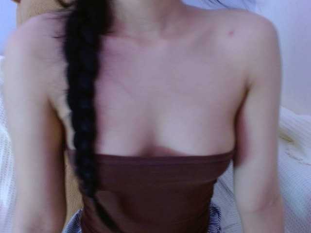 Bora2025 live cam on BongaCams