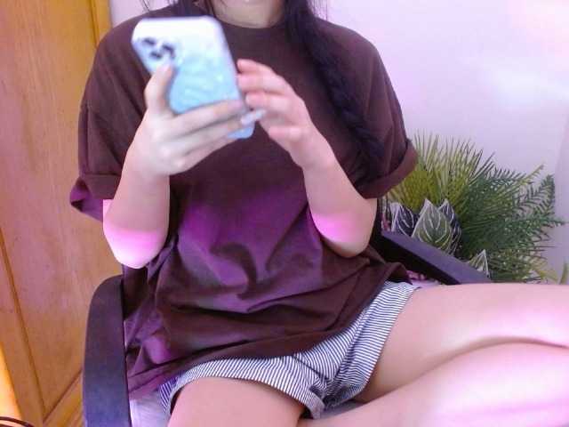 Bora2025 live cam on BongaCams