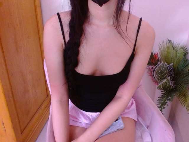 Bora2025 live cam on BongaCams