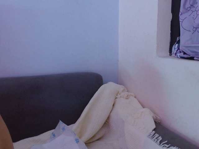 Bora2025 live cam on BongaCams