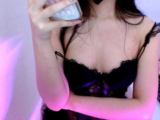 Bora2025's BongaCams show and profile