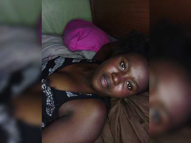 Cutenifa Live Cam on BongaCams
