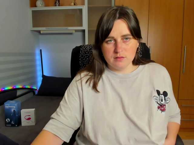 naomiiwix online