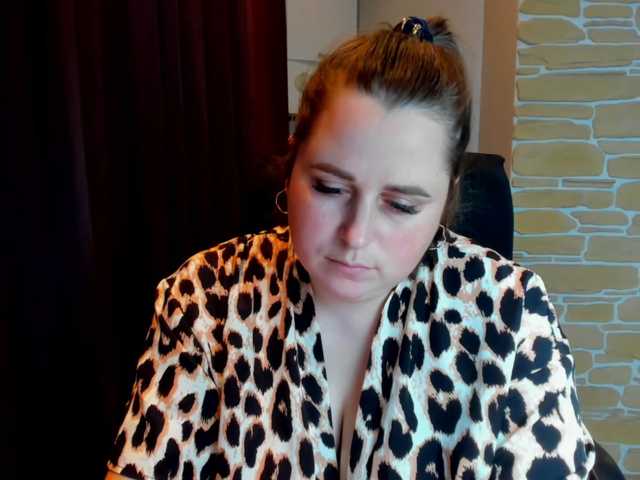 NaomiiWix live cam on BongaCams