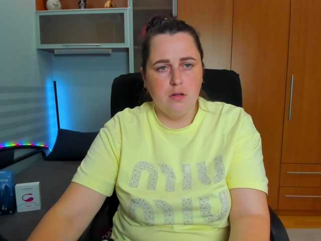 NaomiiWix live webcam show