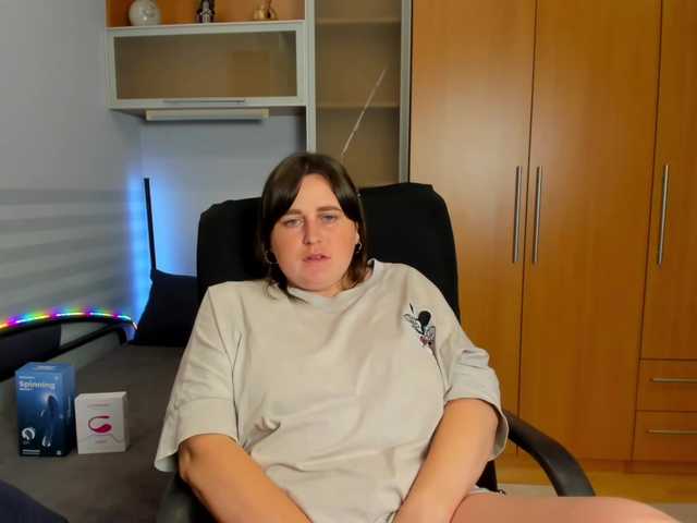 naomiiwix cam belle