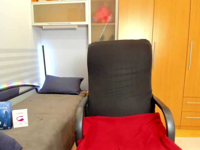 NaomiiWix live webcam show