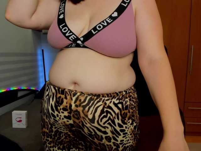 NaomiiWix live cam on BongaCams