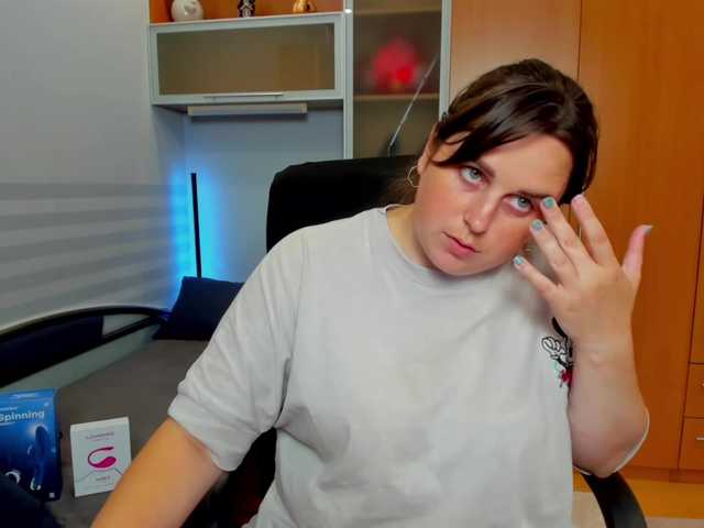 NaomiiWix live cam on BongaCams