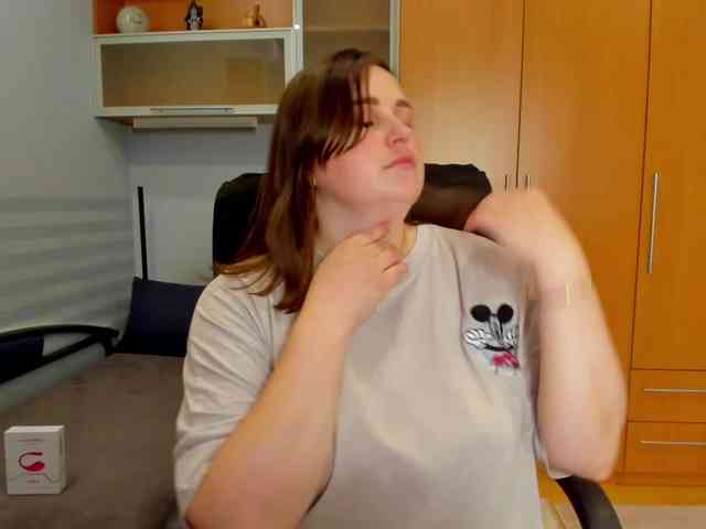 NaomiiWix webcam