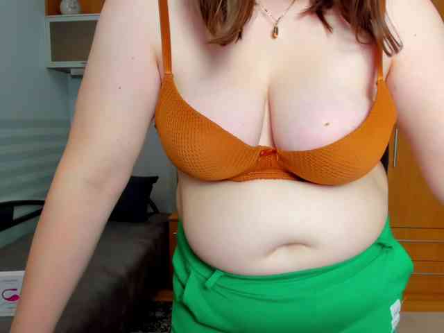 NaomiiWix webcam