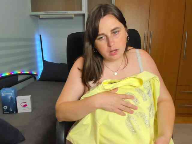 NaomiiWix webcam