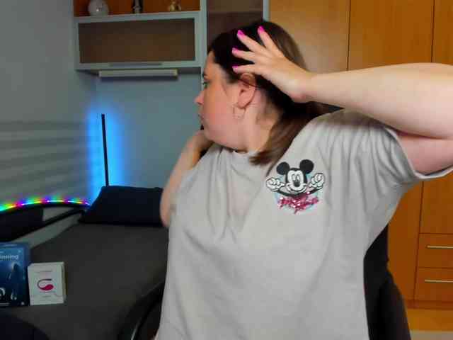 NaomiiWix webcam