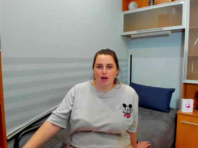 NaomiiWix webcam