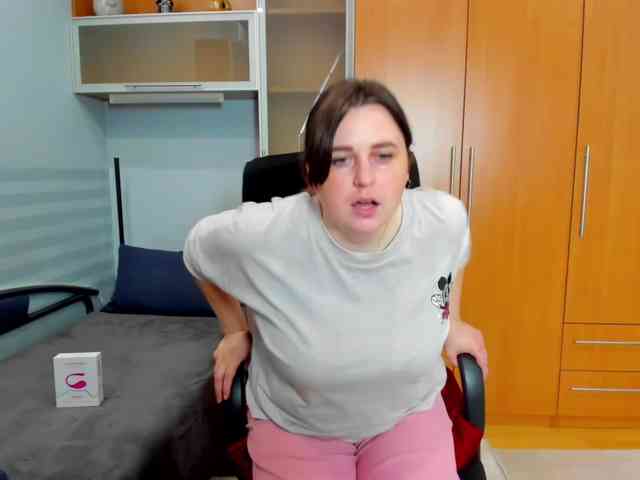 NaomiiWix webcam