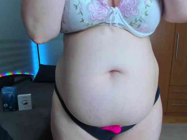 NaomiiWix webcam