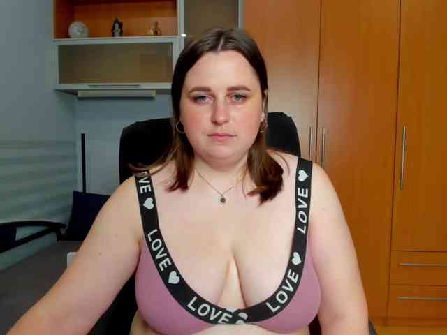 NaomiiWix webcam