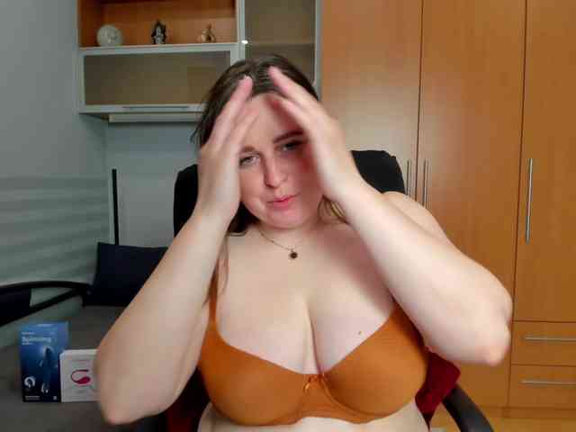 NaomiiWix webcam