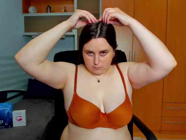 NaomiiWix webcam