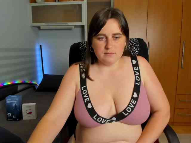 NaomiiWix webcam