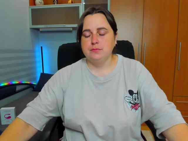 NaomiiWix webcam