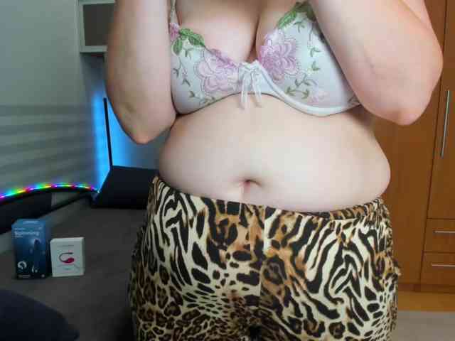 NaomiiWix webcam