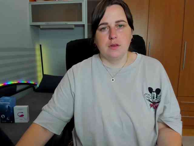 NaomiiWix webcam