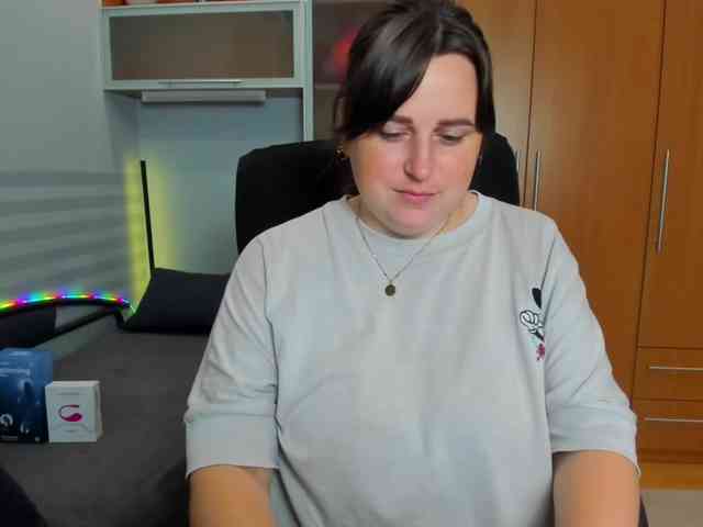 NaomiiWix webcam