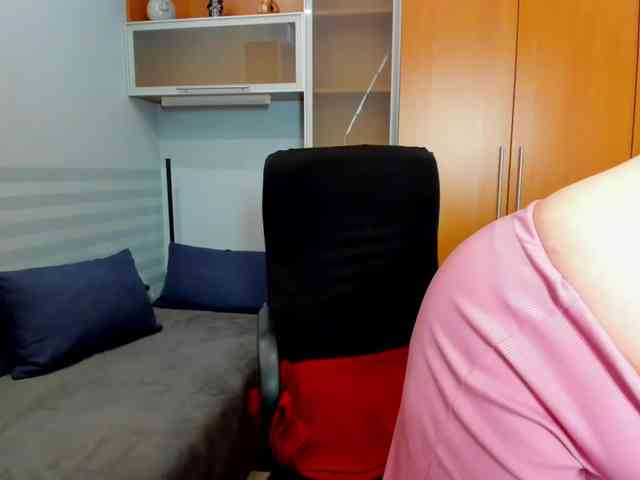 NaomiiWix webcam