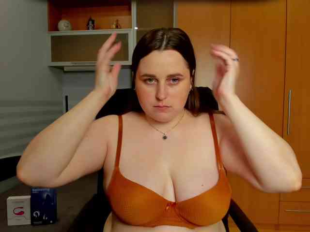 NaomiiWix webcam