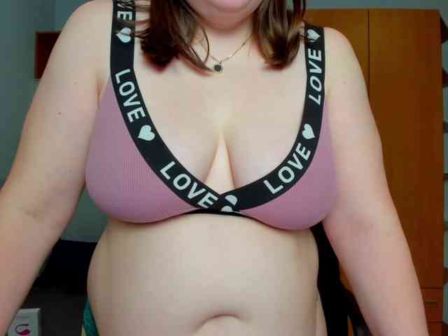 NaomiiWix webcam