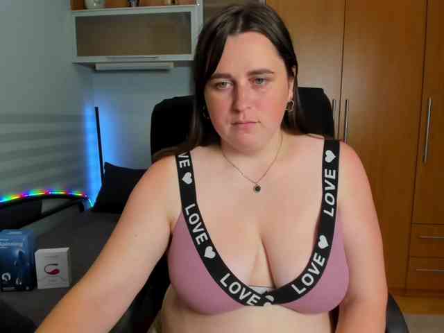 NaomiiWix webcam